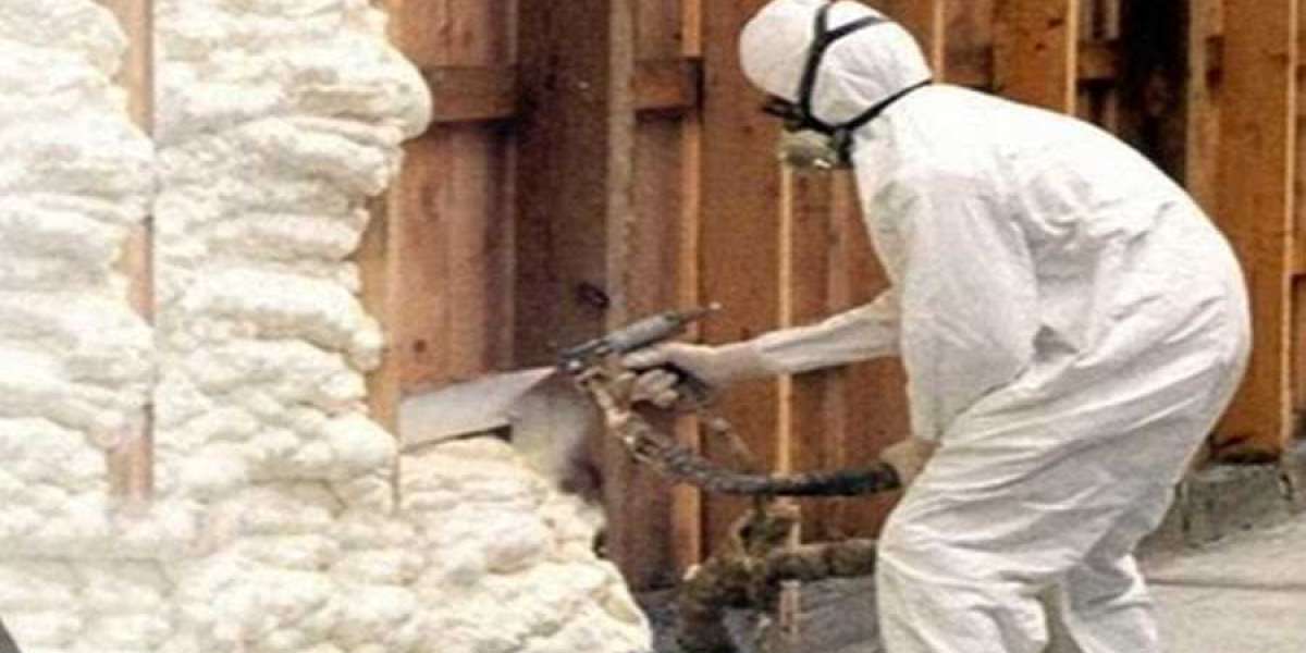 Finding the Best Insulation Contractor in North Dakota for Year-Round Comfort