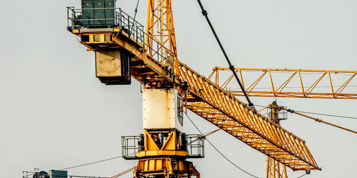 Bursting out Myths About Crane Safety